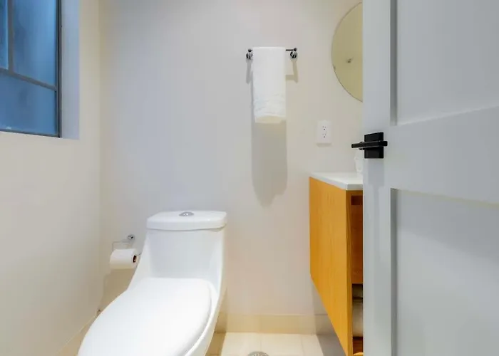 Capitalia Two Bedroom Retreat Near El Angel With Rooftop And Gym *