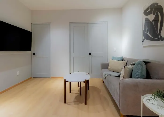 Capitalia Two Bedroom Retreat Near El Angel With Rooftop And Gym *